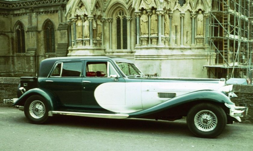 Машина Panther de ville