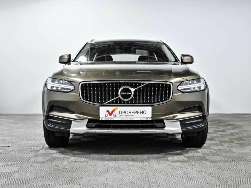 Volvo v 90 cross