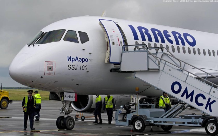 Самолёт IRAERO SSJ 100