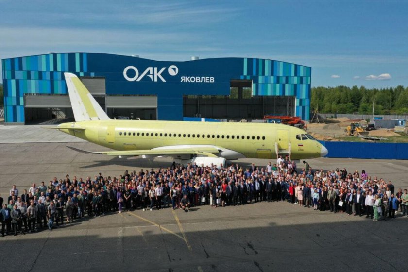 Sj100 самолет