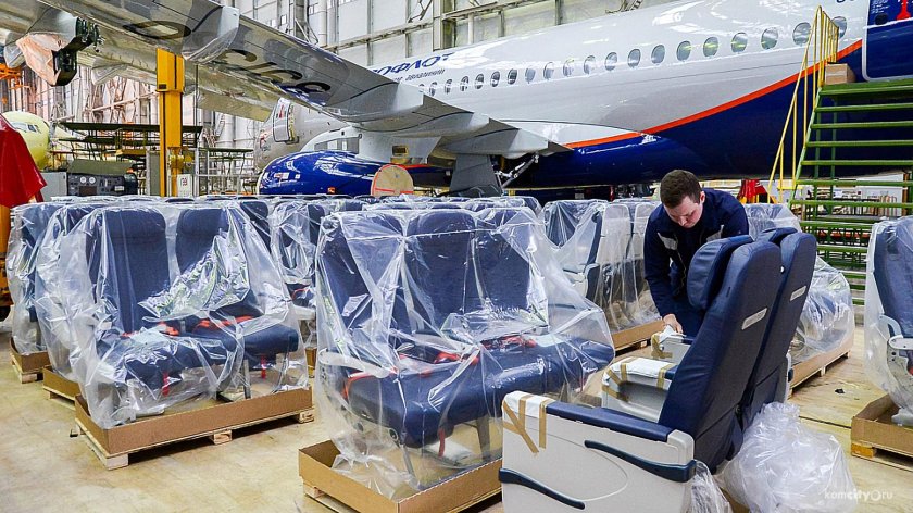 Sukhoi Superjet 100 самолет