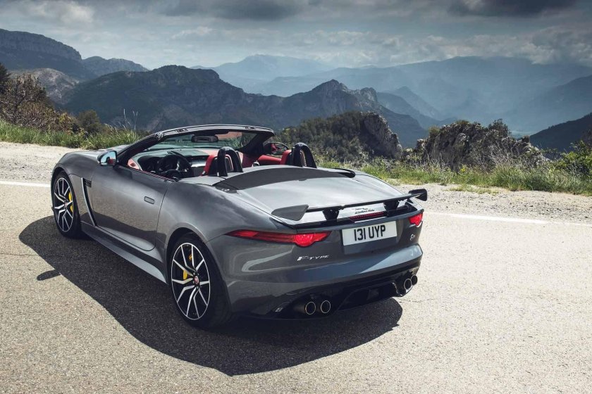 Jaguar f Type SVR 2020