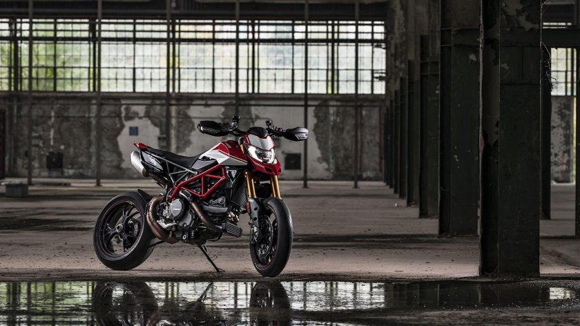 Ducati Hypermotard 950