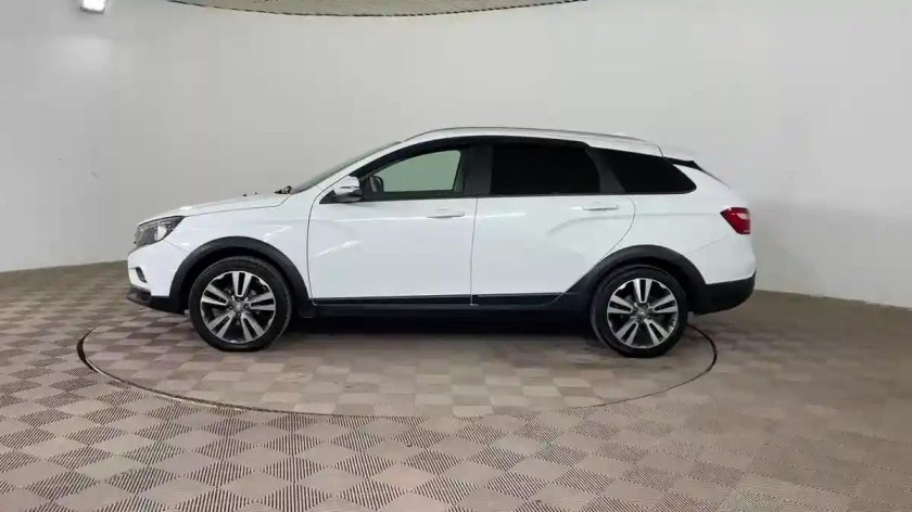 Ягуар e Pace 2020