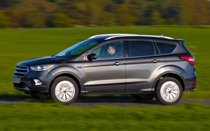 Nissan Kuga седан