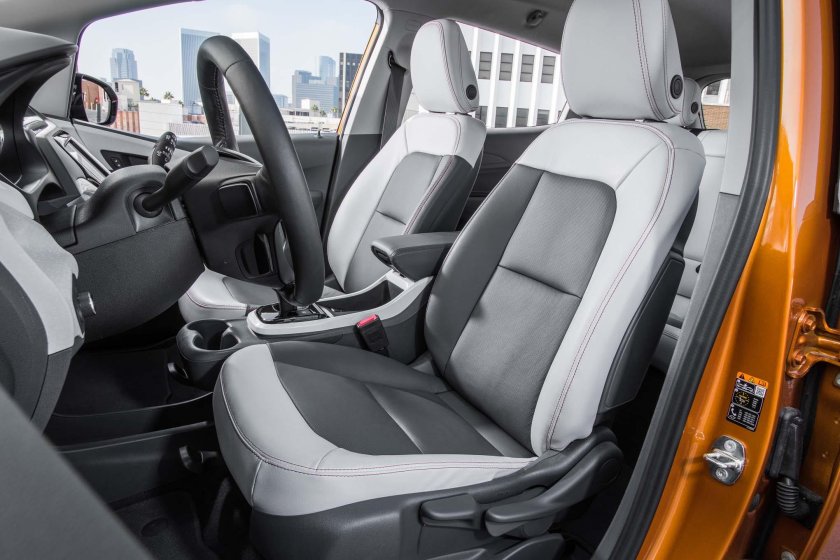 Шевроле болт салон