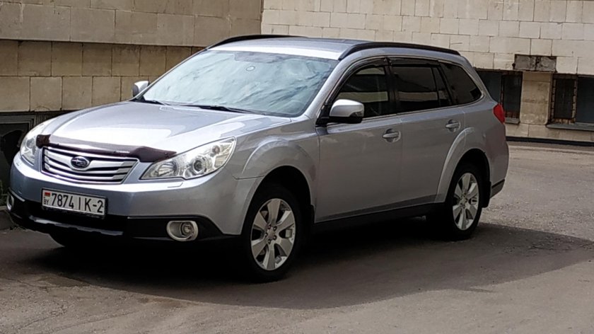 Субару Аутбек 2.5 2011