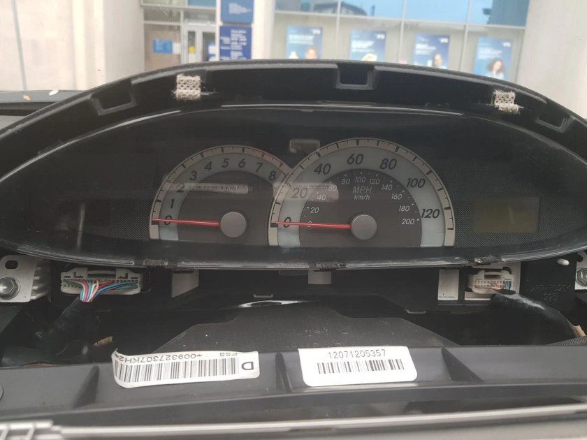 Спидометр Toyota Vitz 90