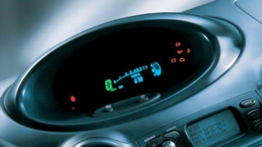 Toyota Vitz 2000 приборная панель