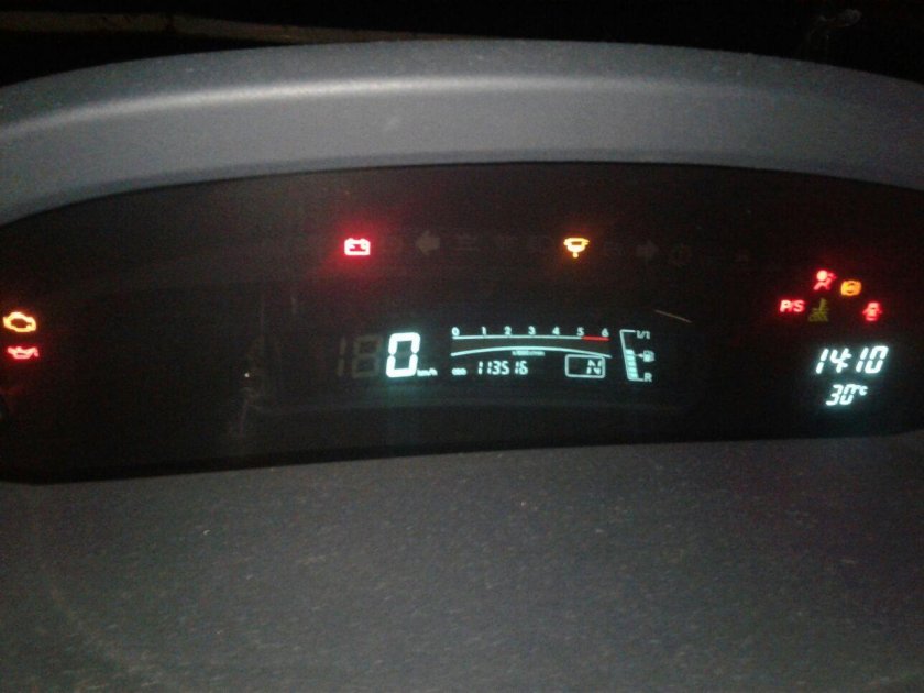 Тойота приус 30 кузов табло