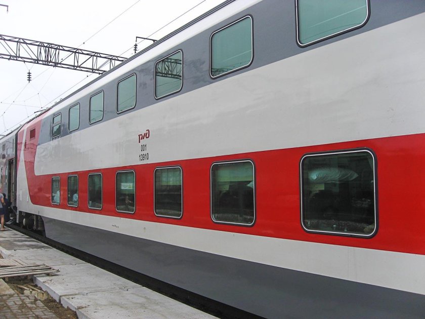 Двухэтажный поезд в Сочи