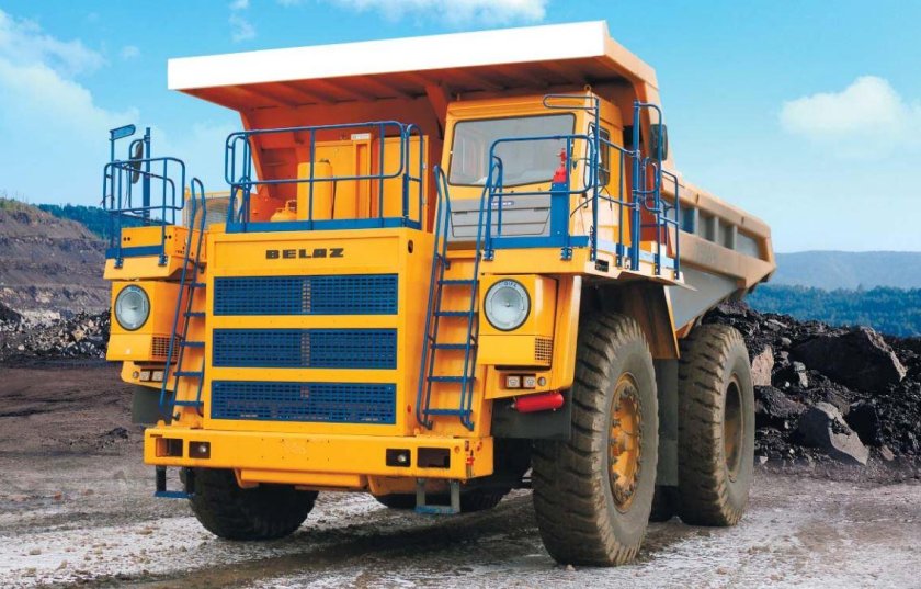 БЕЛАЗ-75710 самосвал