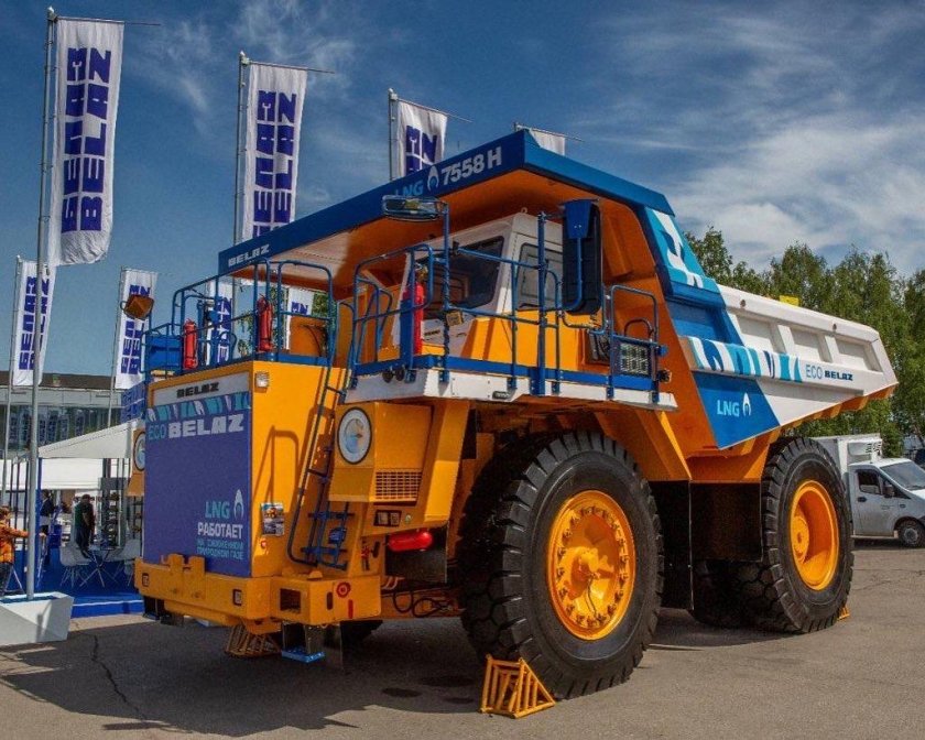 БЕЛАЗ 7558