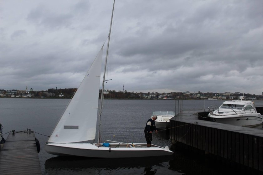 Швертбот стриж псковская лодочная верфь