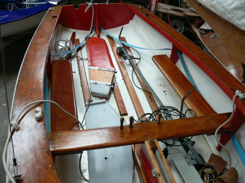 Швертбот фаербол