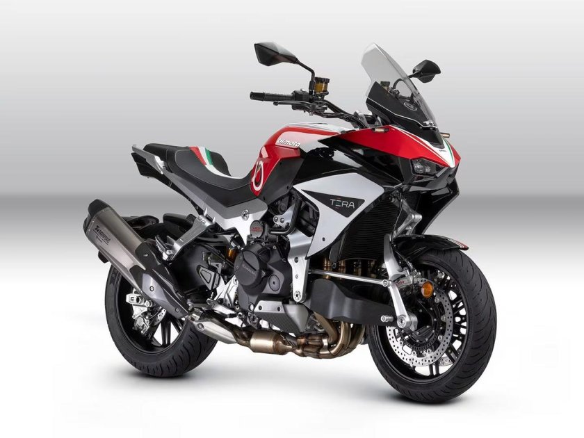 Мотоцикл 2018 средний сегмент не спортивный