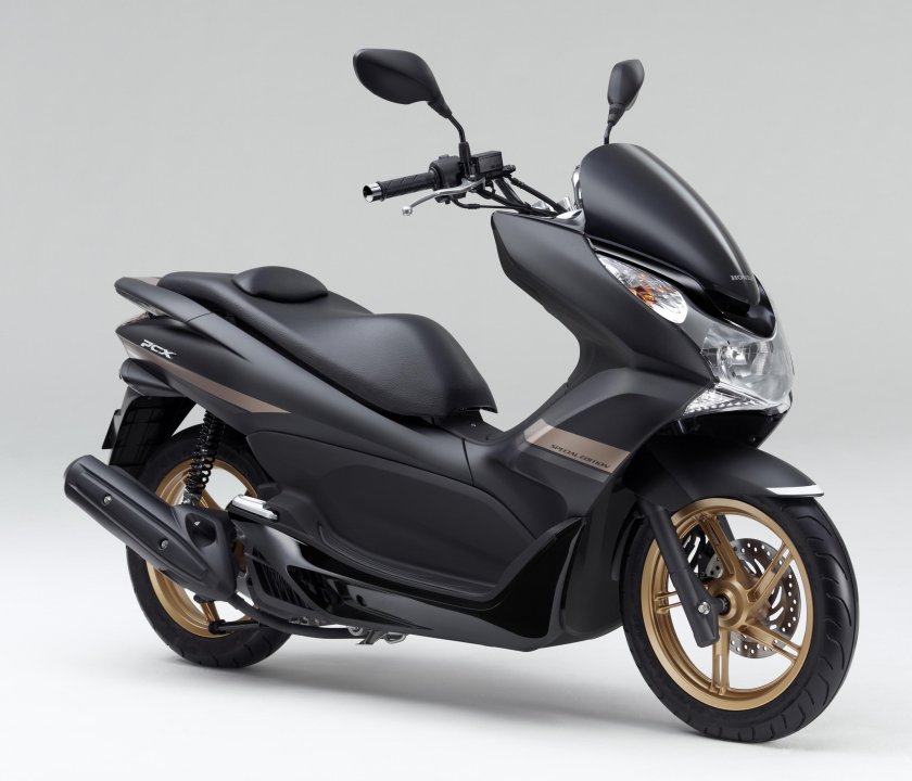 Honda PCX скутер