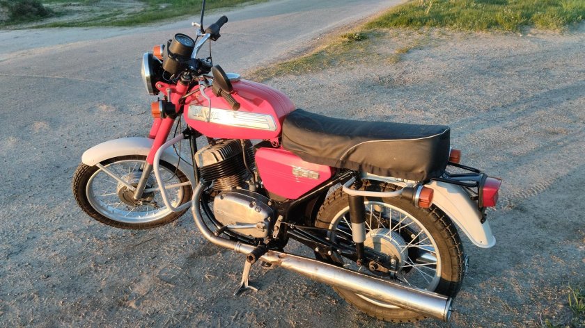 Мотоцикл ява 634