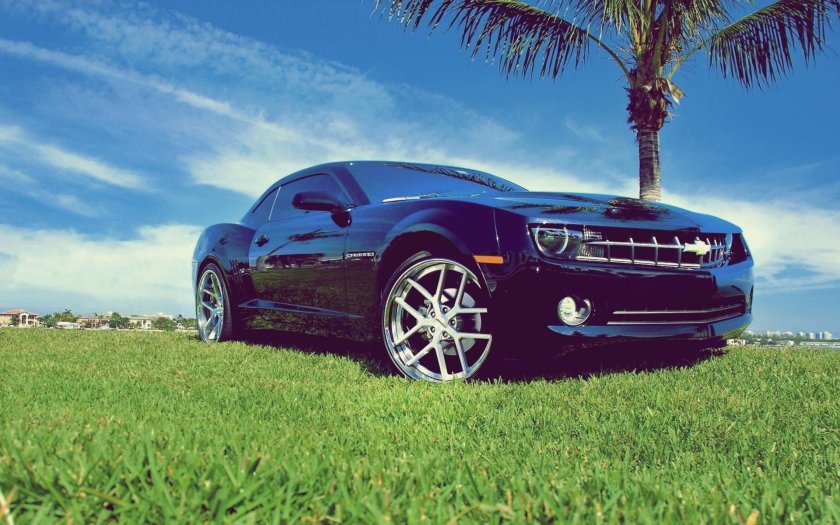 Шевроле Камаро черная