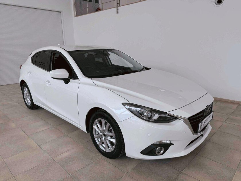 Mazda axela 2015