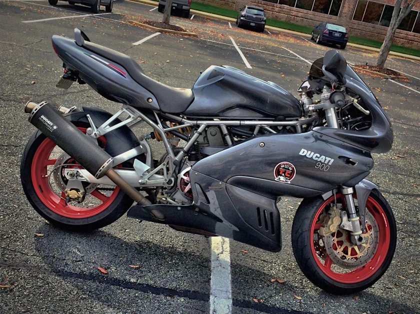 Ducati 900ss