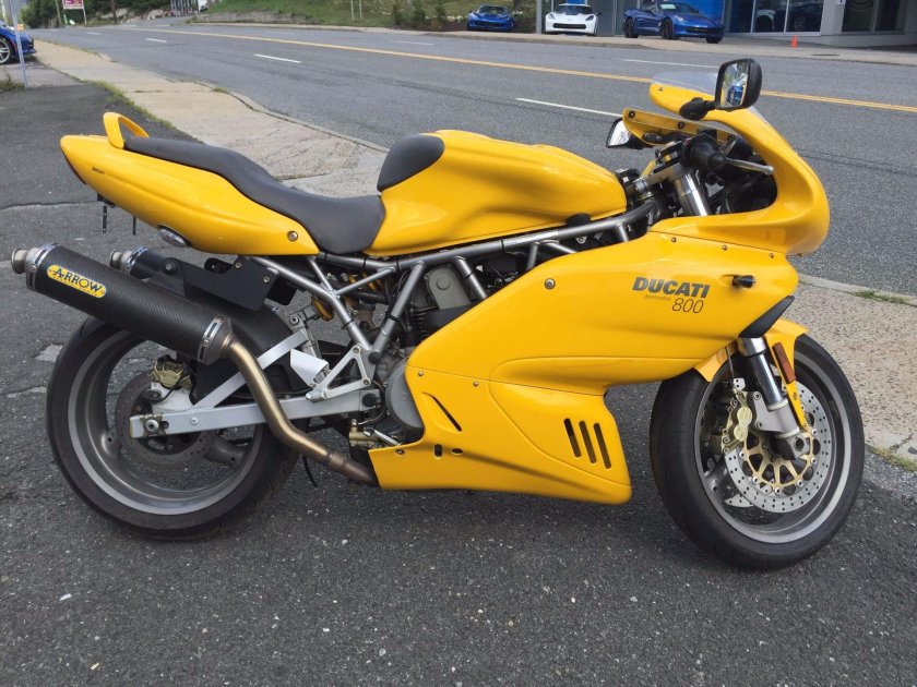 Ducati Supersport 400