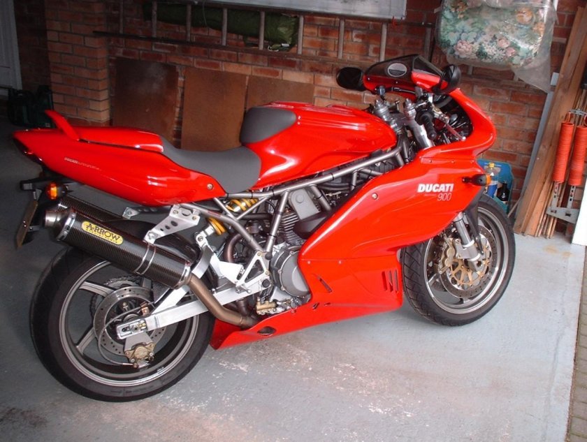 Ducati 900ss