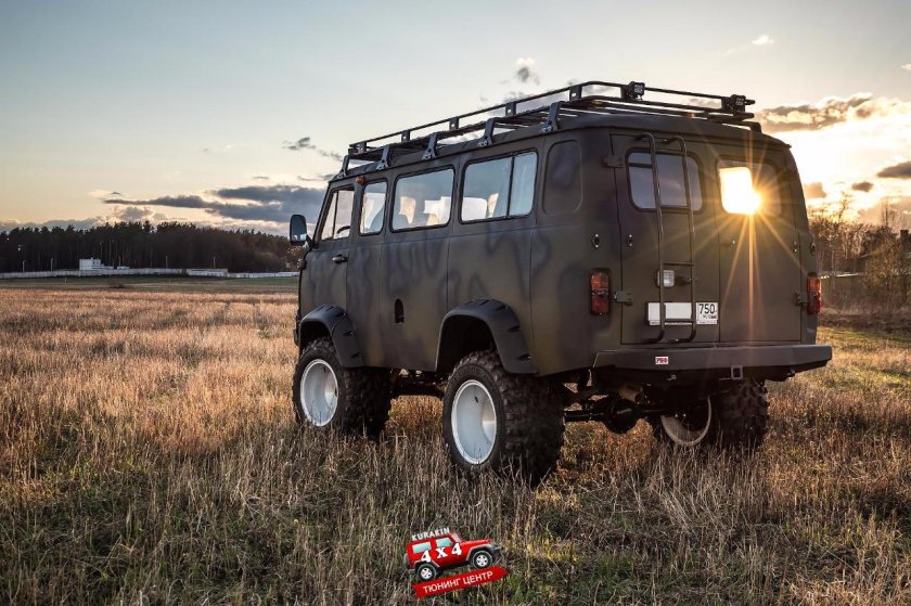 УАЗ-452 внедорожник