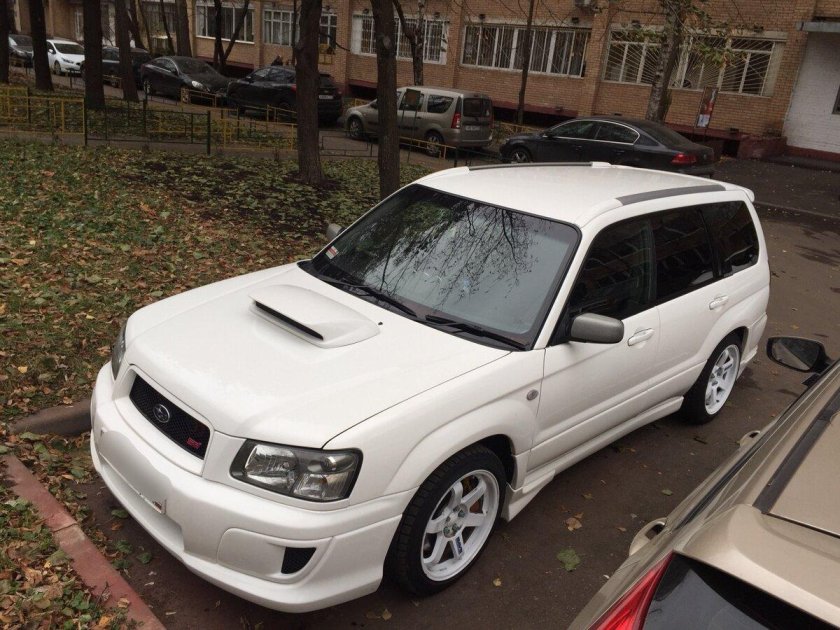 Субару Форестер 2005 белый
