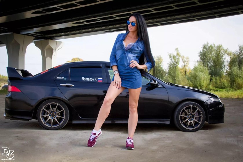 Девушка и Аккорд 7