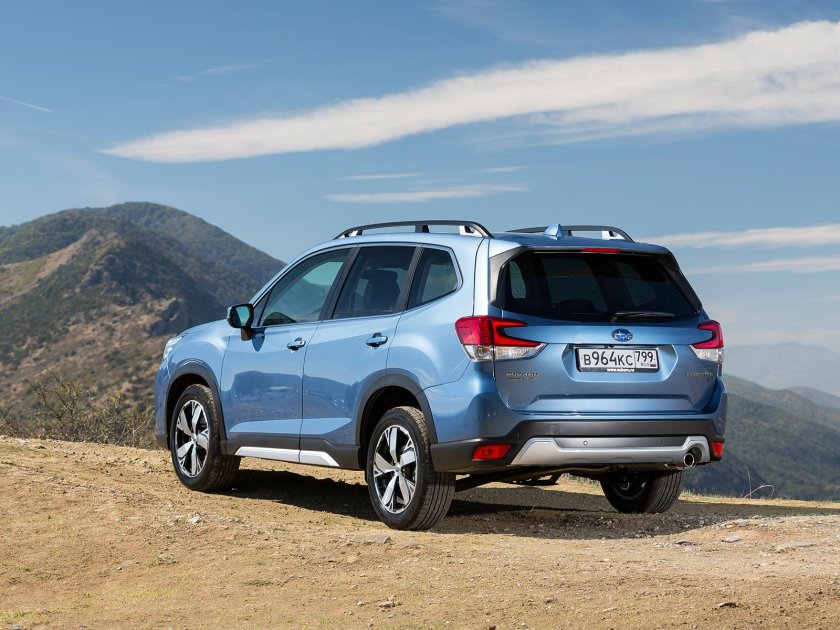 Subaru Forester 2019 сзади