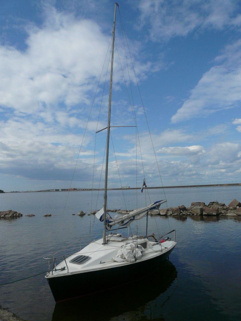 Яхта Рикошет 550