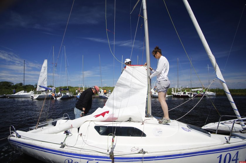 Парусная яхта Рикошет 550