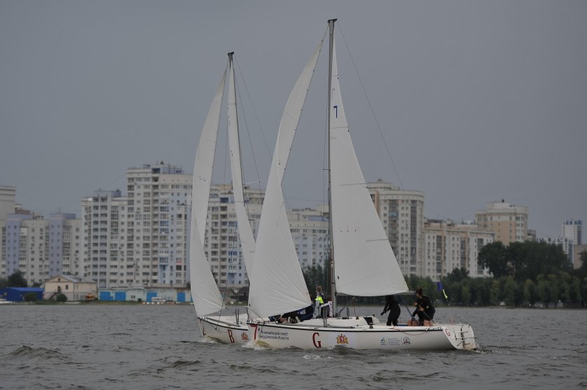 Верх Исетский пруд яхты