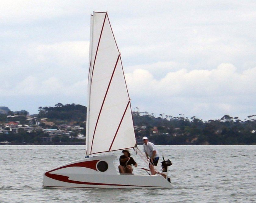 Швертбот Каравелла