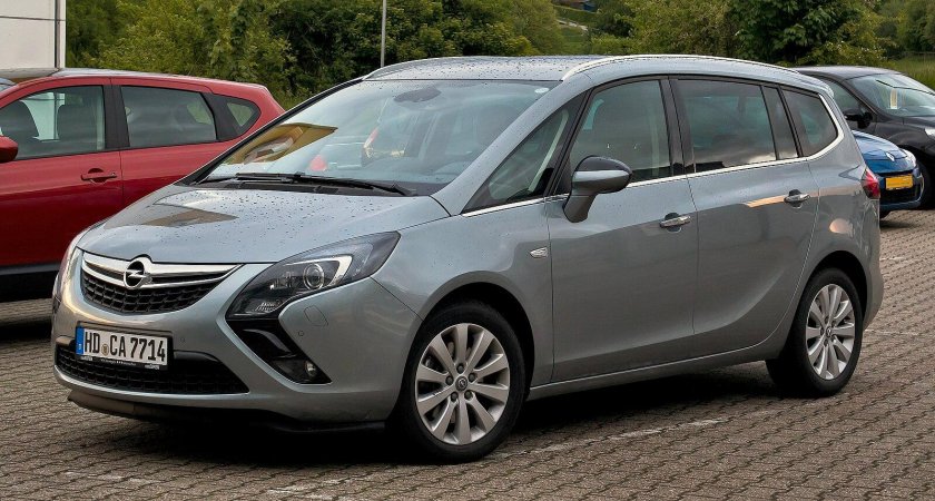 Opel Zafira Tourer 2012