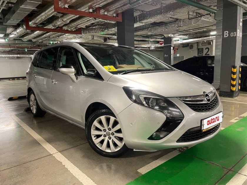 Opel zafira 2013