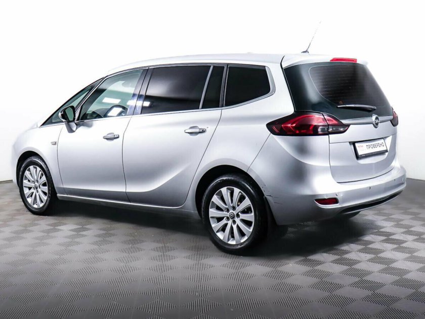 Купить Опель Зафира с пробегом в России