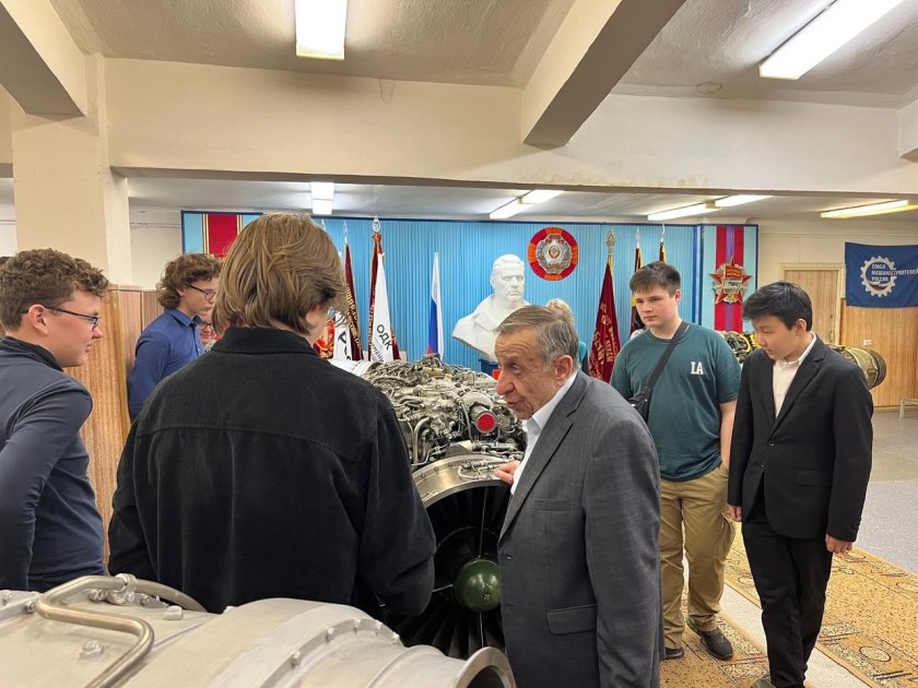 ММП им Чернышева директор