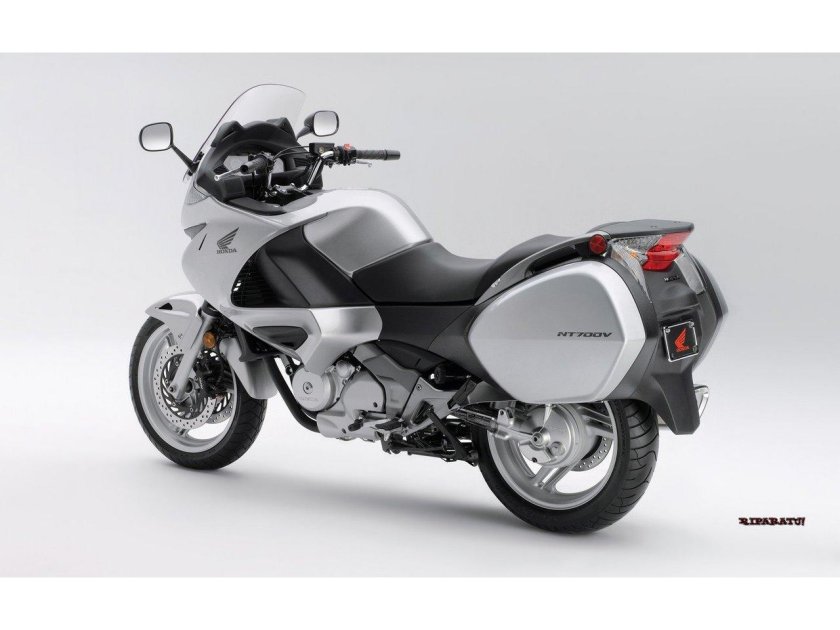 Honda nt700