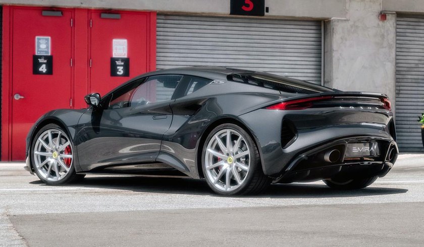 Лотус Эмира 2022