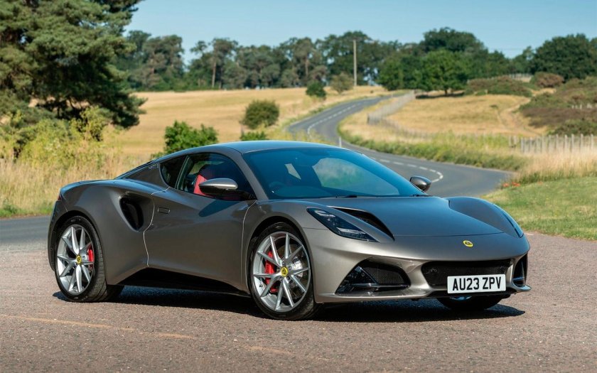 Лотус Эмира 2022