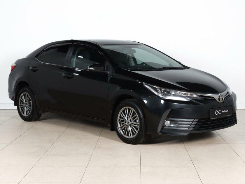 Тойота Королла 2016 черная