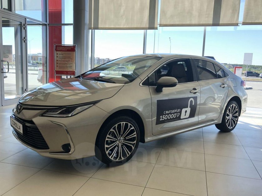 Новая тойота королла