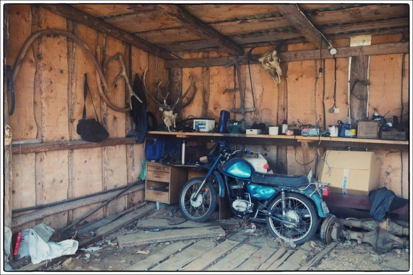 Деревенский гараж