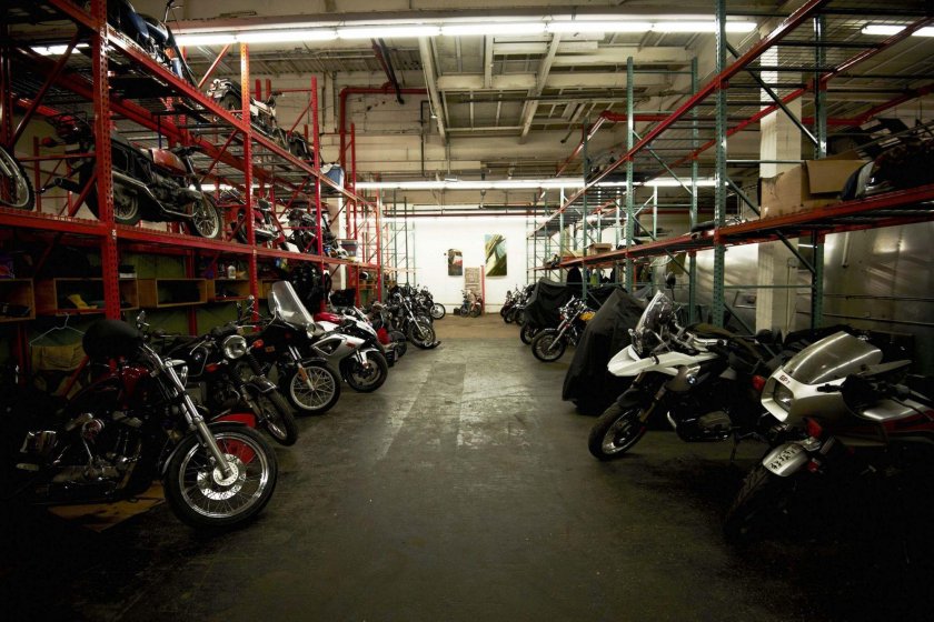 Гараж для мотоцикла