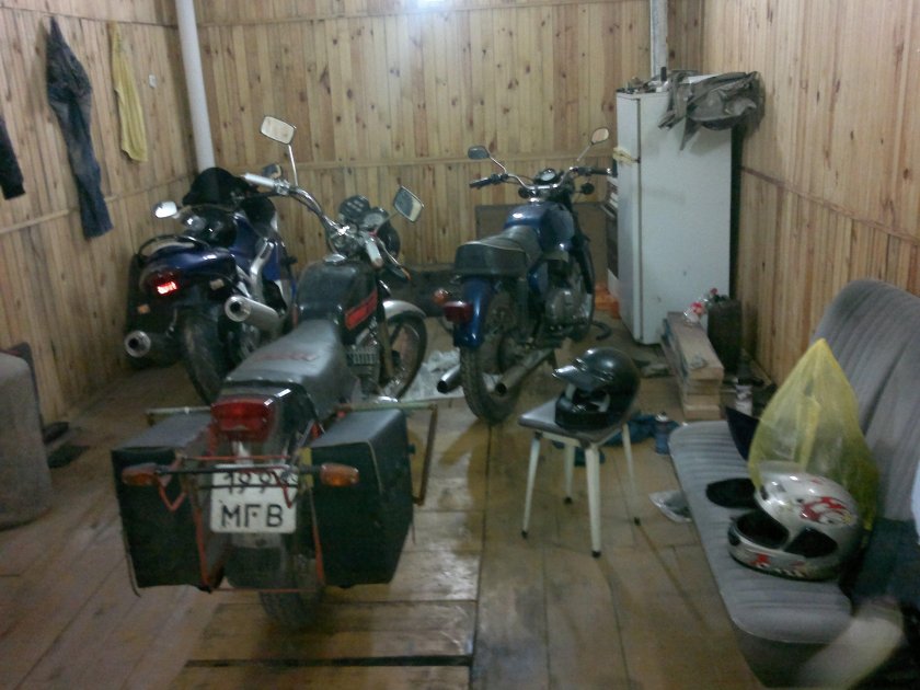 Гараж для мотоцикла
