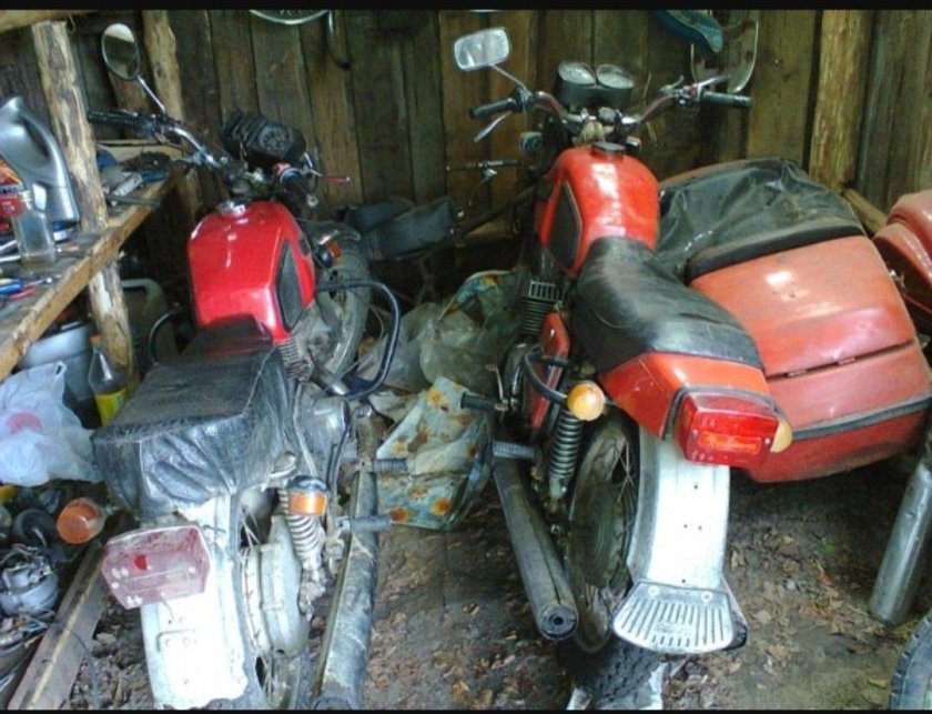 ИЖ Планета 5 в гараже