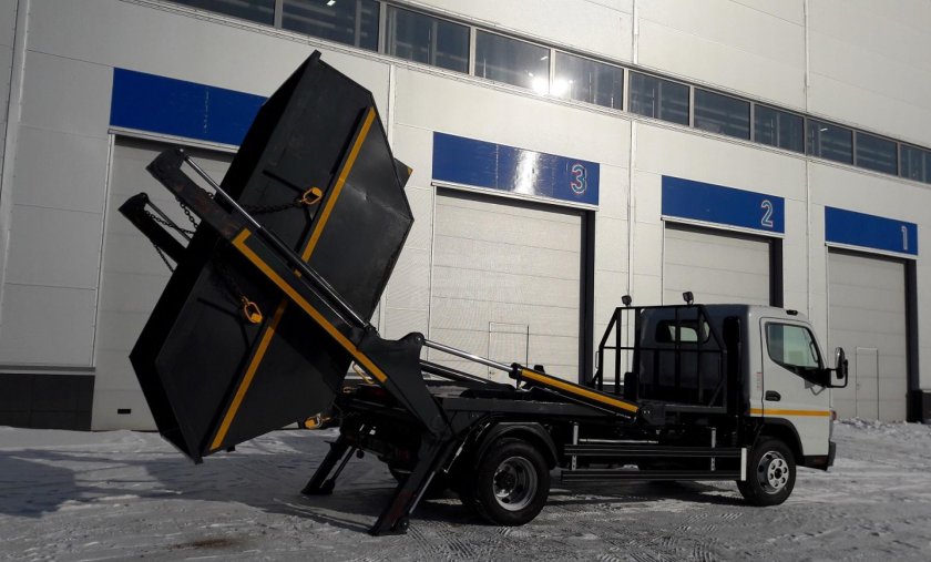 Мицубиси Фусо бункеровоз