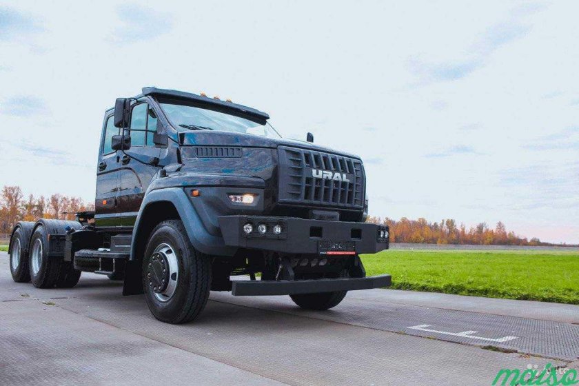 Урал Некст седельный тягач